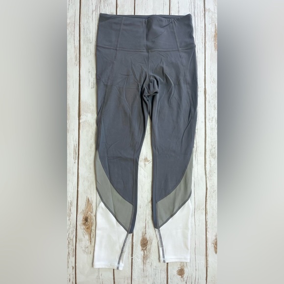 Athleta Colorblock PowerVita Salutation 7/8 Grey White Leggings Size XS - Picture 3 of 5